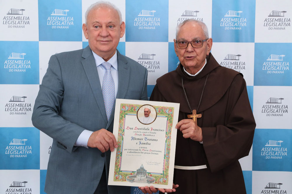 Ademar Traiano recebe Bênção do Papa pelo trabalho realizado em apoio às Santas Casas 8 ademar papa Ademar Traiano recebe Bênção do Papa pelo trabalho realizado em apoio às Santas Casas