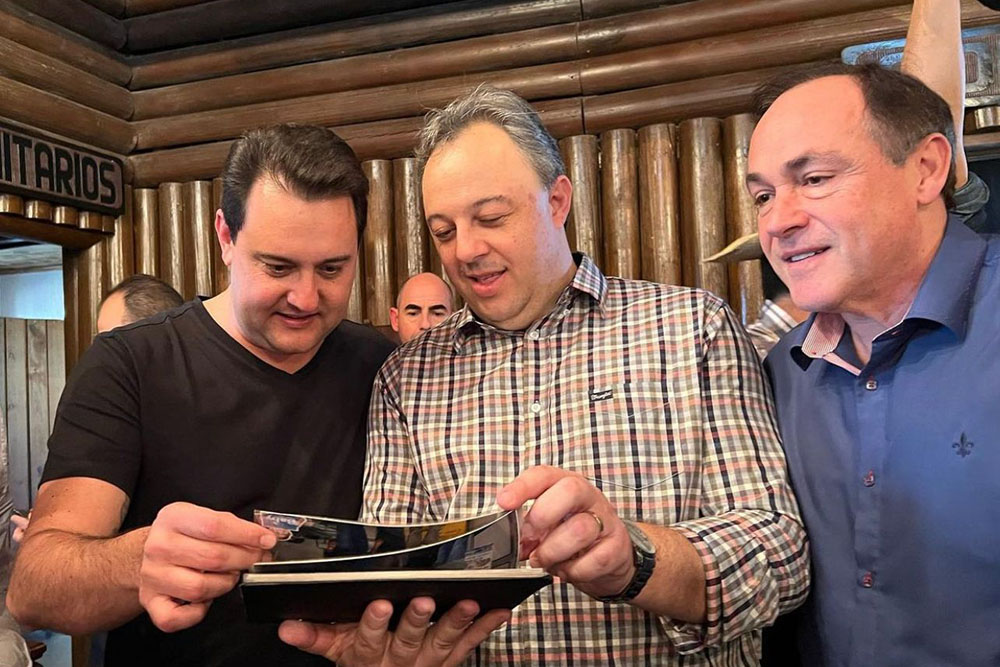 Campina Grande do Sul realiza a 1ª ExpoCamp 1 expocamp bihl zanetti ratinho junior Campina Grande do Sul realiza a 1ª ExpoCamp