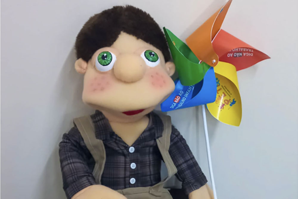 Sebastian foi o nome escolhido para o mascote do Programa de Erradicação do Trabalho Infantil em São José dos Pinhais 5 sao jose pinhais sebastian Sebastian foi o nome escolhido para o mascote do Programa de Erradicação do Trabalho Infantil em São José dos Pinhais