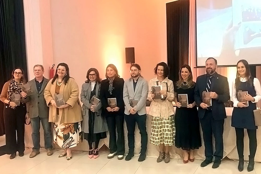 Livro retrata história das mulheres como protagonistas do Ministério Público do Paraná 2 Lancamento Livro Historia Mulheres Livro retrata história das mulheres como protagonistas do Ministério Público do Paraná