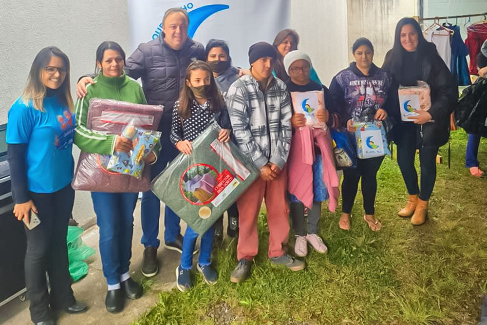 Prefeitura de Campina Grande do Sul realizou a entrega de roupas, cobertores e mantas infantis 1 campina grande campanha agasalho Prefeitura de Campina Grande do Sul realizou a entrega de roupas, cobertores e mantas infantis