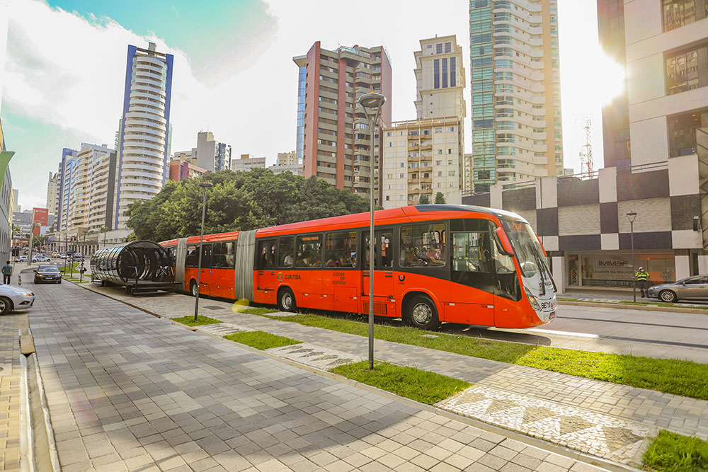 Conheça as vias e faixas elevadas e outras soluções que promovem a mobilidade ativa 2 Imagem 1 Conheça as vias e faixas elevadas e outras soluções que promovem a mobilidade ativa