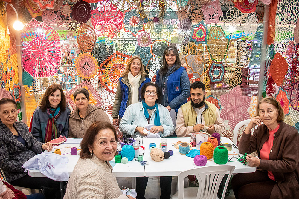 Idosas participam das oficinas na casa de crochê da Rua da Cidadania Matriz 7 idosas croche Idosas participam das oficinas na casa de crochê da Rua da Cidadania Matriz