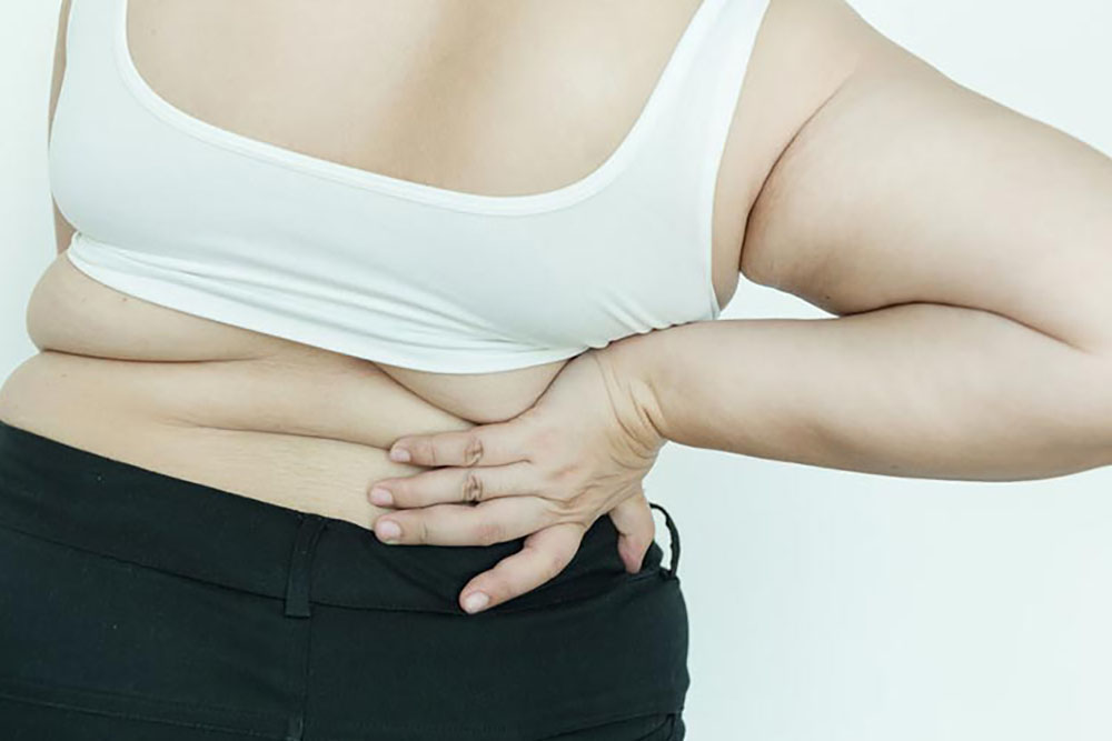 Oito em cada dez pessoas sofrem ou sofrerão com as dores lombar 3 sobrepeso e obesidade fazem mal a coluna vertebral Oito em cada dez pessoas sofrem ou sofrerão com as dores lombar