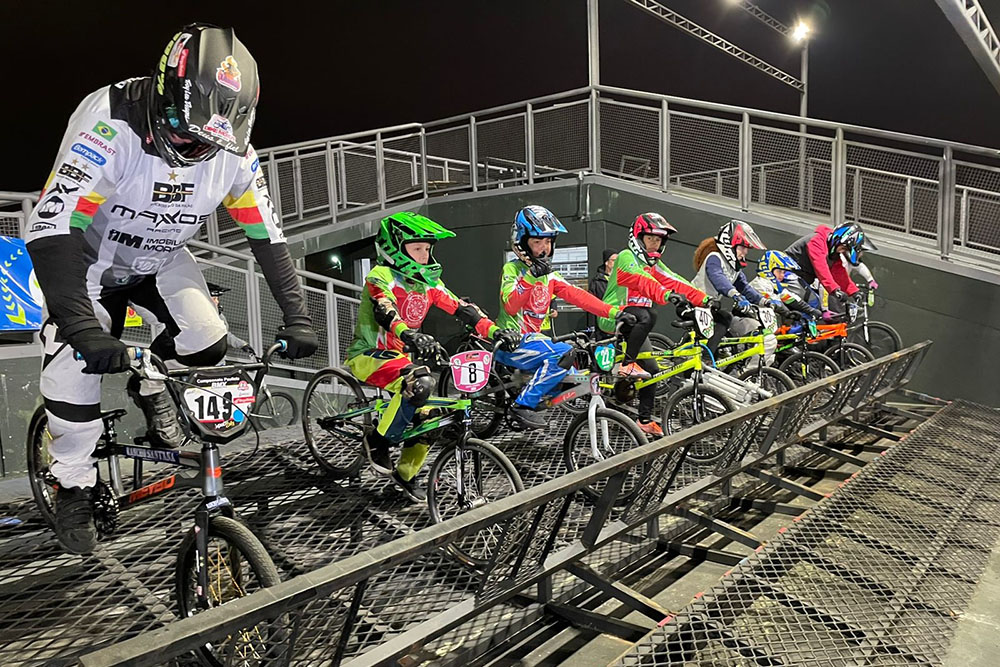 Virada Esportiva de Curitiba desafia o mau tempo e atrai mais de 45 mil pessoas 4 virada esportiva Virada Esportiva de Curitiba desafia o mau tempo e atrai mais de 45 mil pessoas