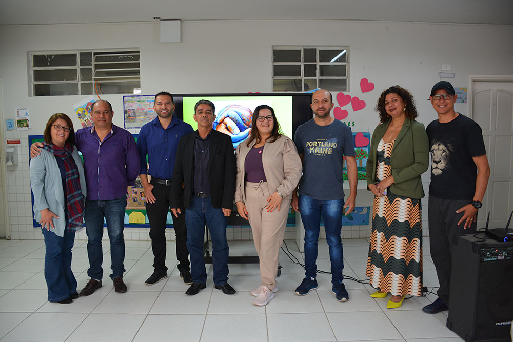 Prefeitura de Pinhais levou educação ambiental ao bairro Alto Tarumã em Café com a Prefeita 9 cafe com a prefeita alto taruma Prefeitura de Pinhais levou educação ambiental ao bairro Alto Tarumã em Café com a Prefeita