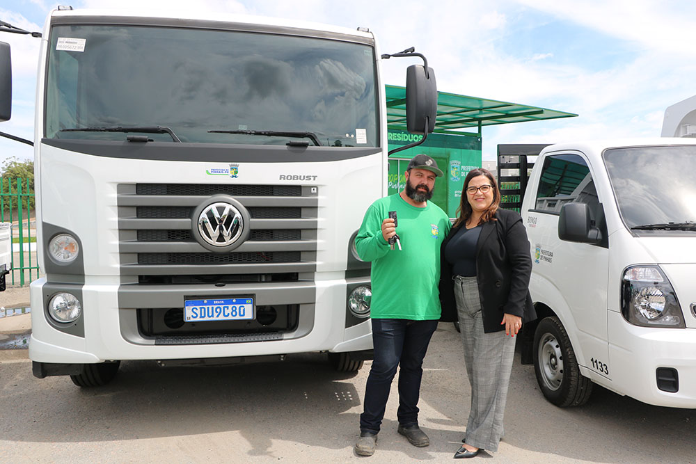 Meio Ambiente recebe novos veículos para reforçar oferta de serviços à população de Pinhais 3 pinhais frota nova Meio Ambiente recebe novos veículos para reforçar oferta de serviços à população de Pinhais