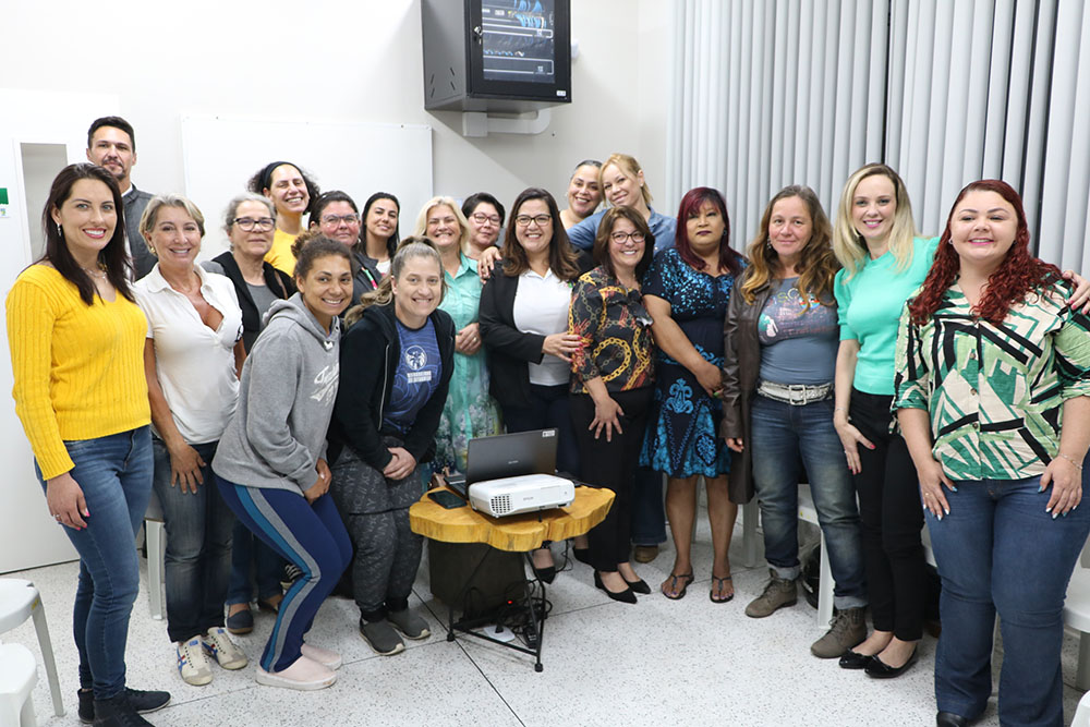 Meio Ambiente de Pinhais faz reunião com protetoras de animais da cidade 2 reuniao protetoras pets Meio Ambiente de Pinhais faz reunião com protetoras de animais da cidade