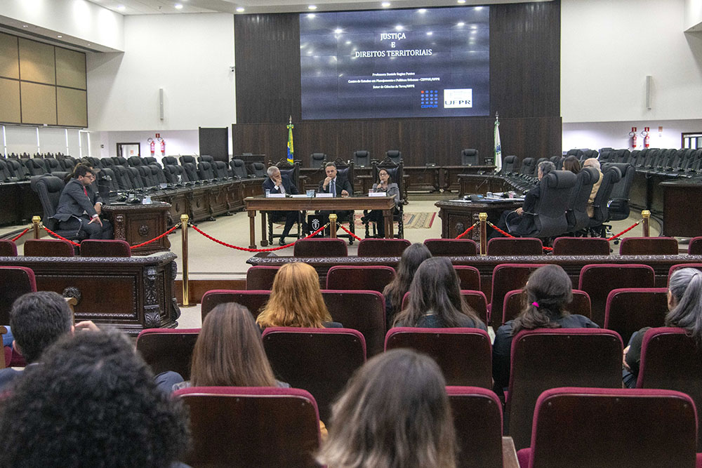 Tribunal de Justiça do Paraná realiza palestra “Direito à Cidade, Conflitos Urbanos e Regularização Fundiária” 3 tjpr Tribunal de Justiça do Paraná realiza palestra “Direito à Cidade, Conflitos Urbanos e Regularização Fundiária”