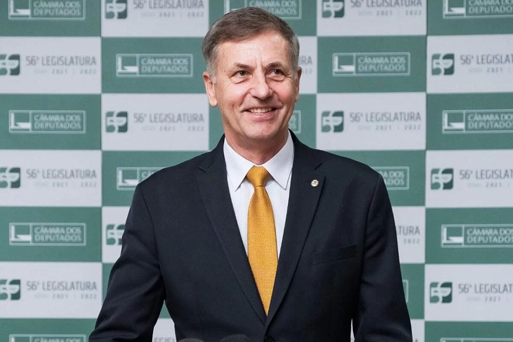 Deputado Luizão Goulart comparece a sessão especial da Câmara Municipal de Pinhais 3 Luizao goulart Deputado Luizão Goulart comparece a sessão especial da Câmara Municipal de Pinhais