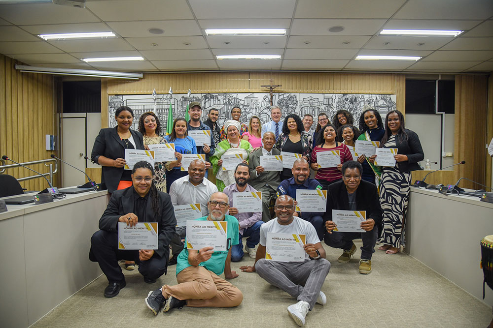 Evento realizado pela Prefeitura de Colombo homenageia pessoas que se destacaram em favor das causas da igualdade 9 colombo igualdade Evento realizado pela Prefeitura de Colombo homenageia pessoas que se destacaram em favor das causas da igualdade