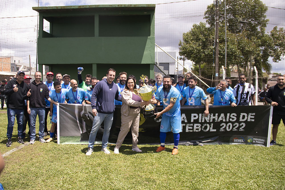 Gera e Amigos do Paraíba conquistam a 12ª Copa Pinhais de Futebol Master 1 final copa futebol master 013 Gera e Amigos do Paraíba conquistam a 12ª Copa Pinhais de Futebol Master