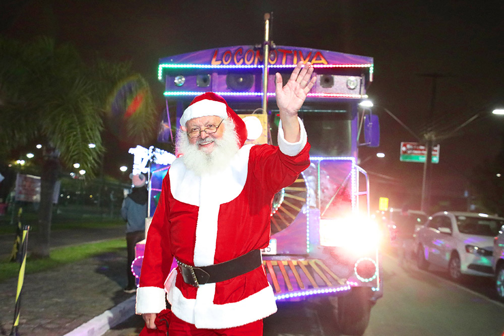 Chegada do Papai Noel marca a inauguração do Natal Encantado do município de Pinhais 5 lancamento natal encantado 02 Chegada do Papai Noel marca a inauguração do Natal Encantado do município de Pinhais