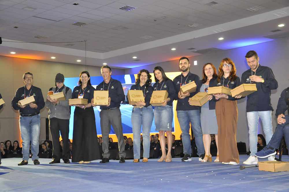 Pinhais é novamente destaque no Encontro Estadual de Agentes de Crédito 8 pinhais agente credito Pinhais é novamente destaque no Encontro Estadual de Agentes de Crédito