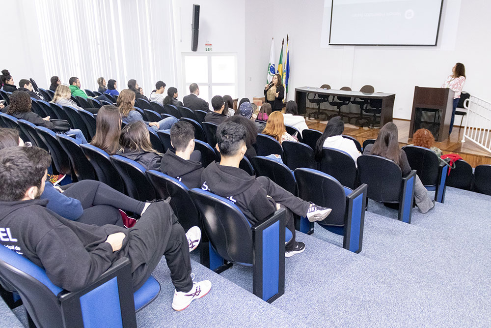 Prefeitura de Pinhais reúne mais de 200 estagiários para capacitação 4 pinhais capacitacao estagiarios Prefeitura de Pinhais reúne mais de 200 estagiários para capacitação