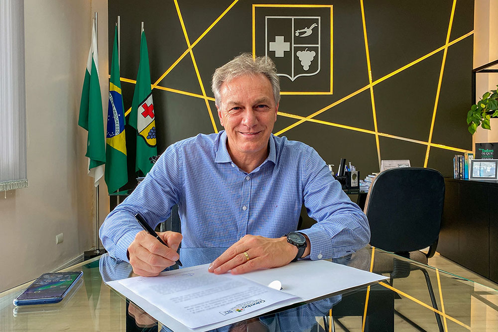 Prefeito Professor Alcione sanciona Lei que garante eleições de diretores de escolas e CMEI’s 4 professor alcione Prefeito Professor Alcione sanciona Lei que garante eleições de diretores de escolas e CMEI’s