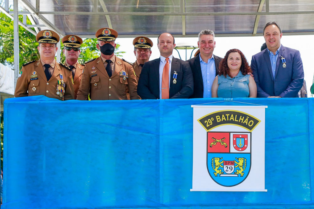 Prefeito Bihl Zanetti é condecorado pelo 29º Batalhão da Polícia Militar 8 campina grande sul Prefeito Bihl Zanetti é condecorado pelo 29º Batalhão da Polícia Militar