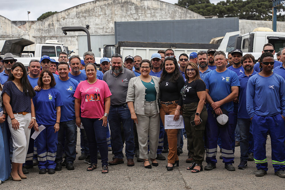 Prefeitura de Pinhais promove campanha de combate à violência contra a mulher 1 pinhais homens contra a violencia laco branco Prefeitura de Pinhais promove campanha de combate à violência contra a mulher