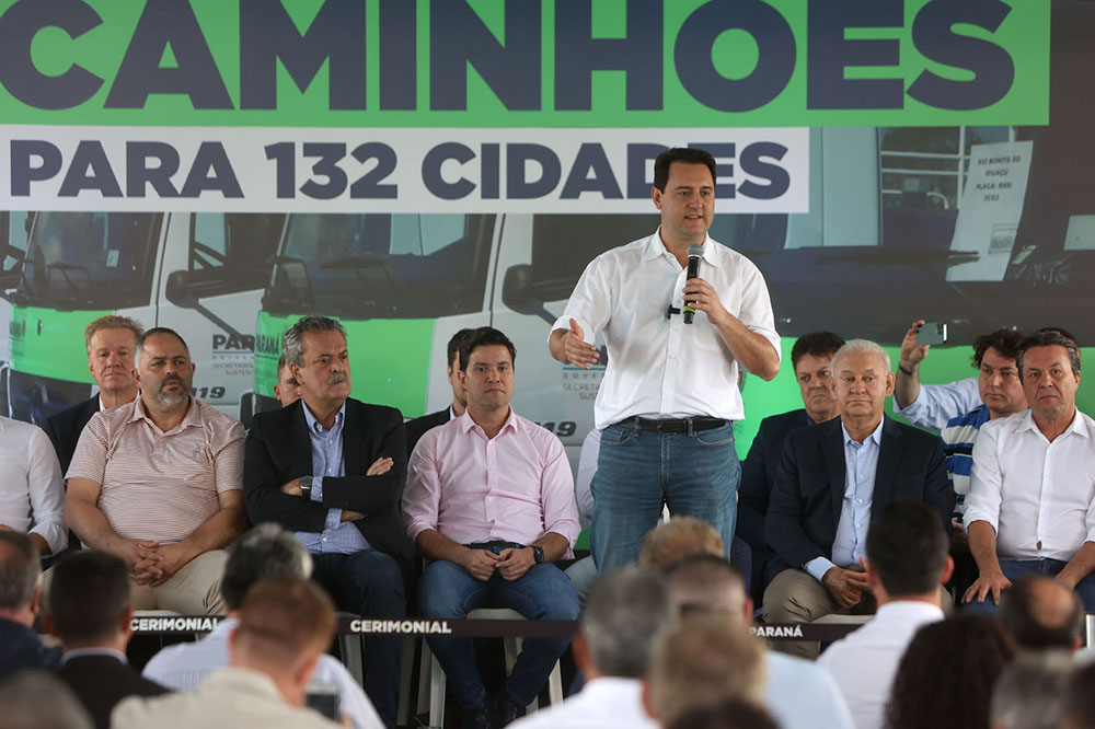 Ratinho Júnior entrega 165 caminhões para reforçar ações ambientais em 132 municípios 7 ratinho junior Ratinho Júnior entrega 165 caminhões para reforçar ações ambientais em 132 municípios