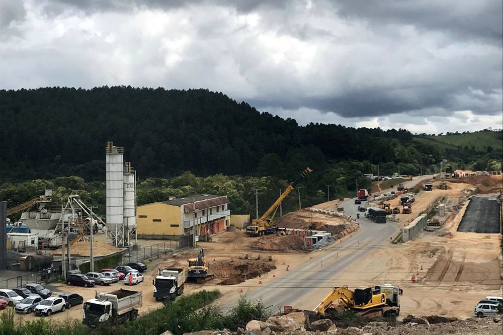 Com um investimento de 90 milhões de reais, duplicação da Rodovia dos Minérios atinge 50% 5 duplicação da Rodovia dos Minérios