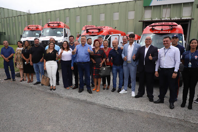 entrega das ambulâncias