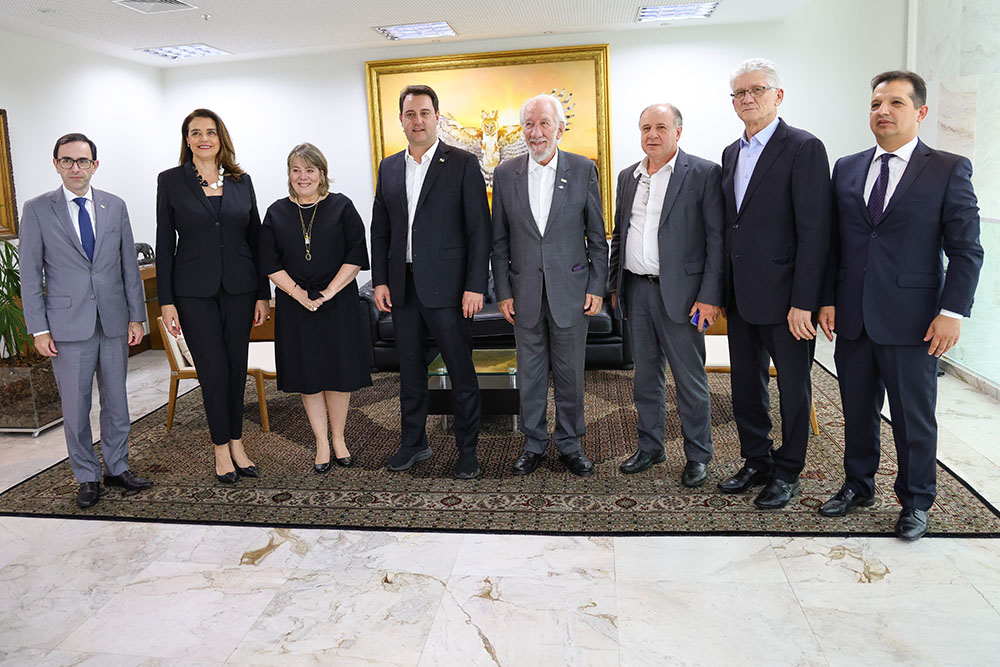 Ratinho Júnior destaca protagonismo feminino em reunião com OAB-PR e nova desembargadora do TJPR 8 governador tjpr Ratinho Júnior destaca protagonismo feminino em reunião com OAB-PR e nova desembargadora do TJPR