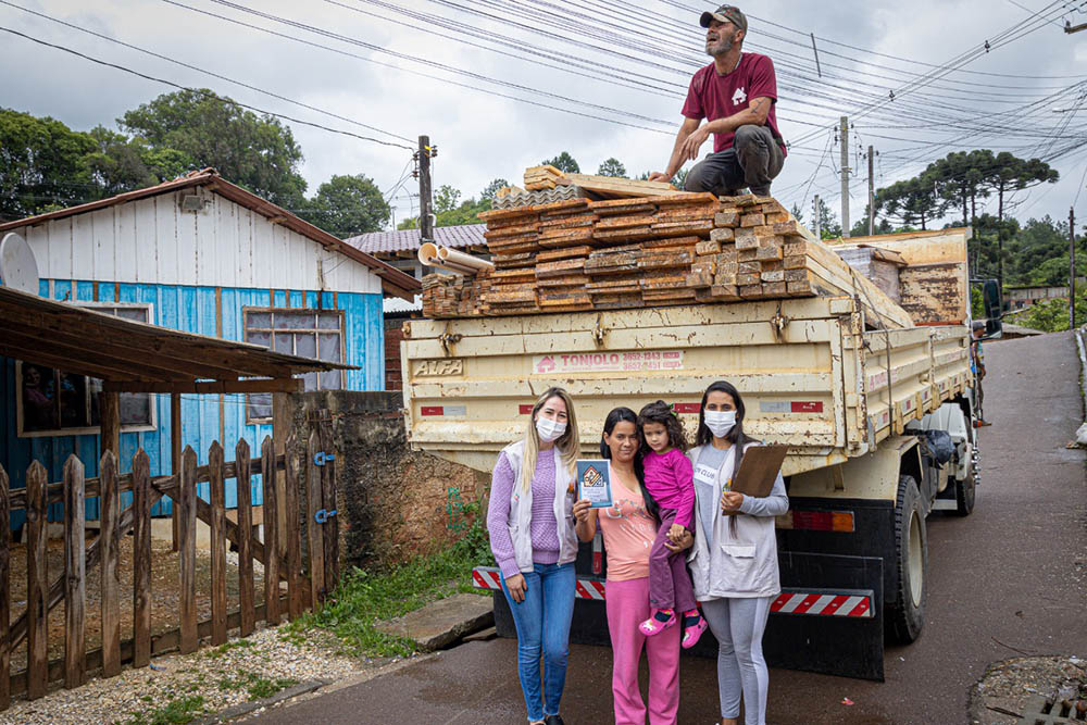 Prefeitura de Rio Branco do Sul entregou 32 kits moradia em 2022 6 kits moradia