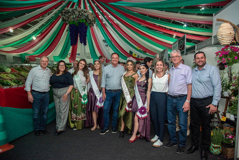 Após dois anos de pandemia, tradicional Festa da Uva de Colombo volta com mais de 40 shows 8 Festa da Uva de Colombo