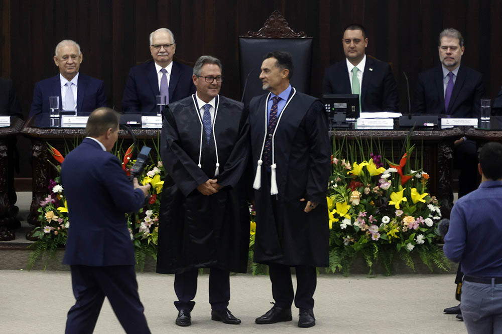 Nova gestão do TJPR propõe trabalho colaborativo, respeito às diferenças e combate à intolerância 4 Posse do novo presidente do Tribunal de Justiça do - TJPR