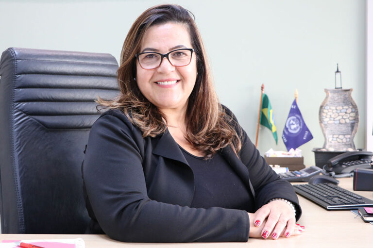 Prefeita de Pinhais, Rosa Maria