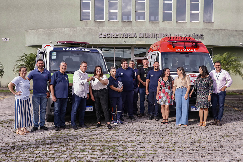 Secretaria de Saúde de Pinhais adquire três novas ambulâncias 6 novas ambulâncias
