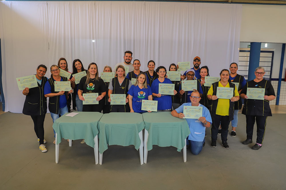 Profissionais da APAE de Campina Grande do Sul recebem certificados de Curso de Primeiros Socorros 3 Curso de Primeiros Socorros