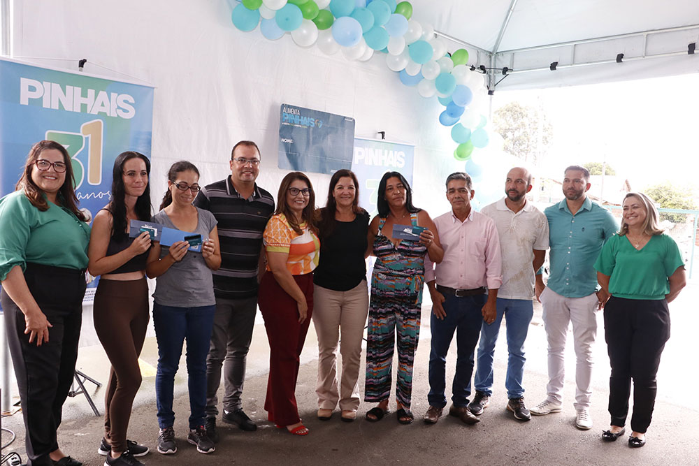 Pinhais lança cartão alimentação para famílias atendidas pela Secretaria de Assistência Social 1 cartão alimentação