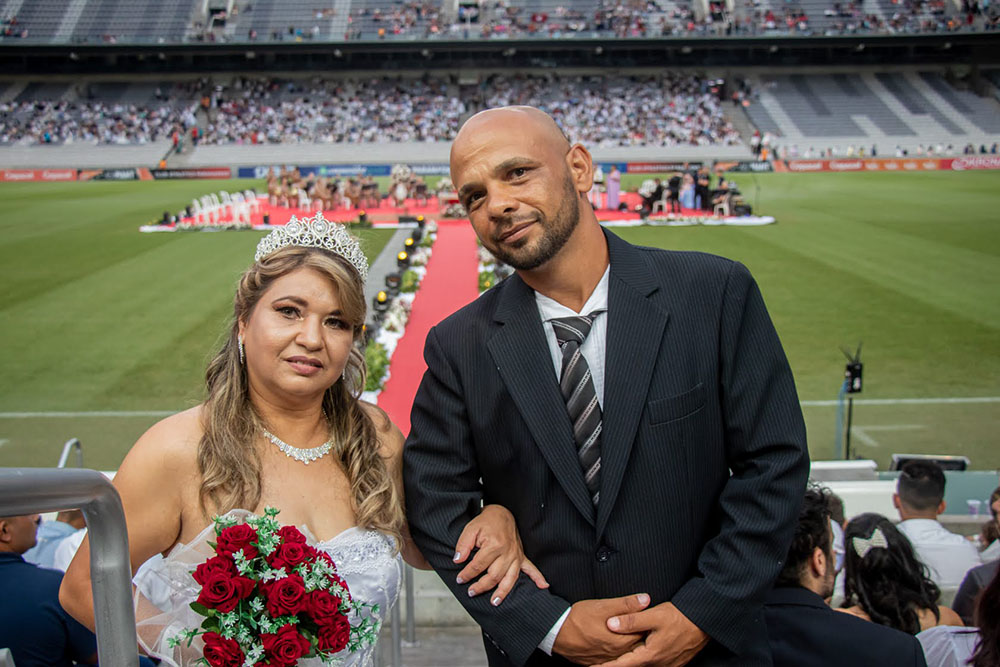 Casamento Coletivo teve 1.128 casais e noiva que deixou cerimônia para ter bebê 5 Casamento Coletivo