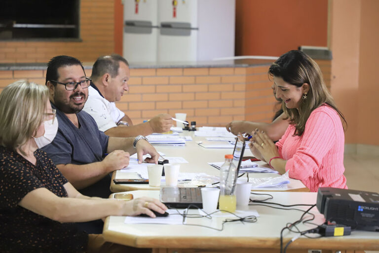 Curitiba contrata 641 professores