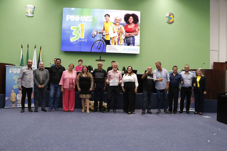 emancipação política de Pinhais