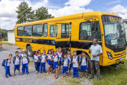 dois ônibus novos