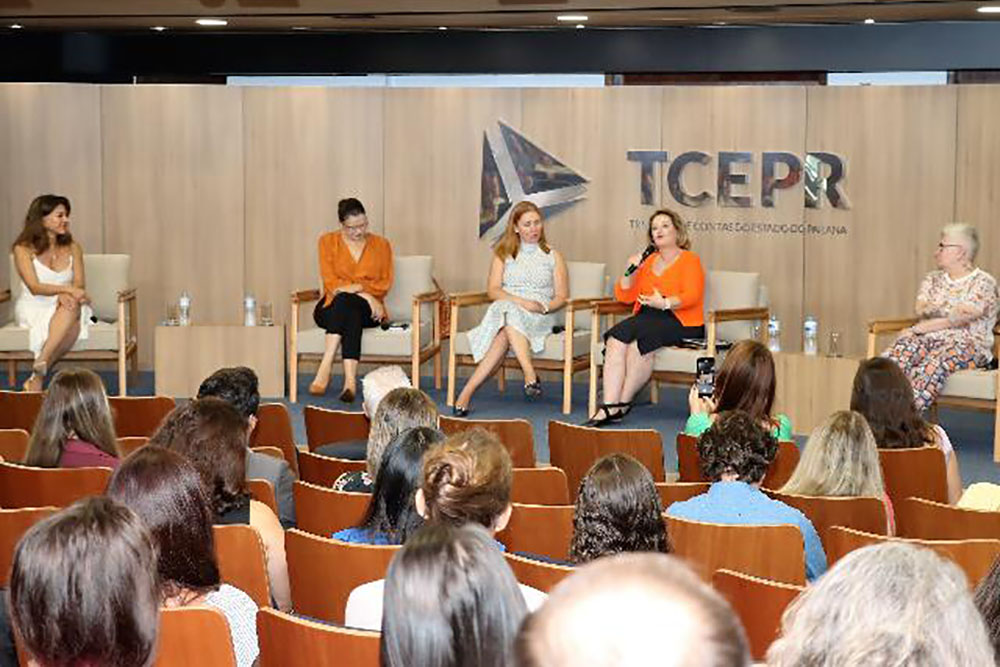Respeito e equididade são os desejos da mulher, afirmam palestrantes no TCE-PR 5 Respeito e equididade