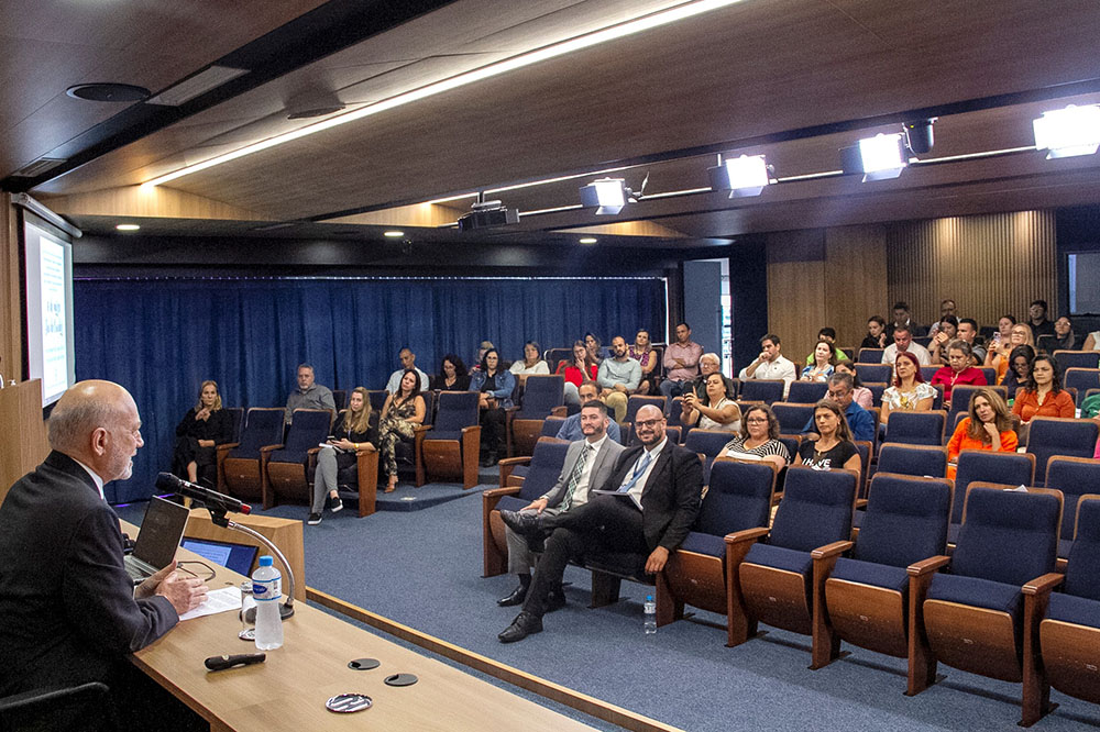 TJPR participa de evento em comemoração ao Dia do Ouvidor no Tribunal de Contas do Estado do Paraná 6 Dia do Ouvidor