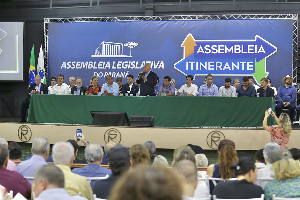 Aproximação da Assembleia Legislativa com os paranaenses é exaltada na ExpoLondrina 7 Assembleia Itinerante