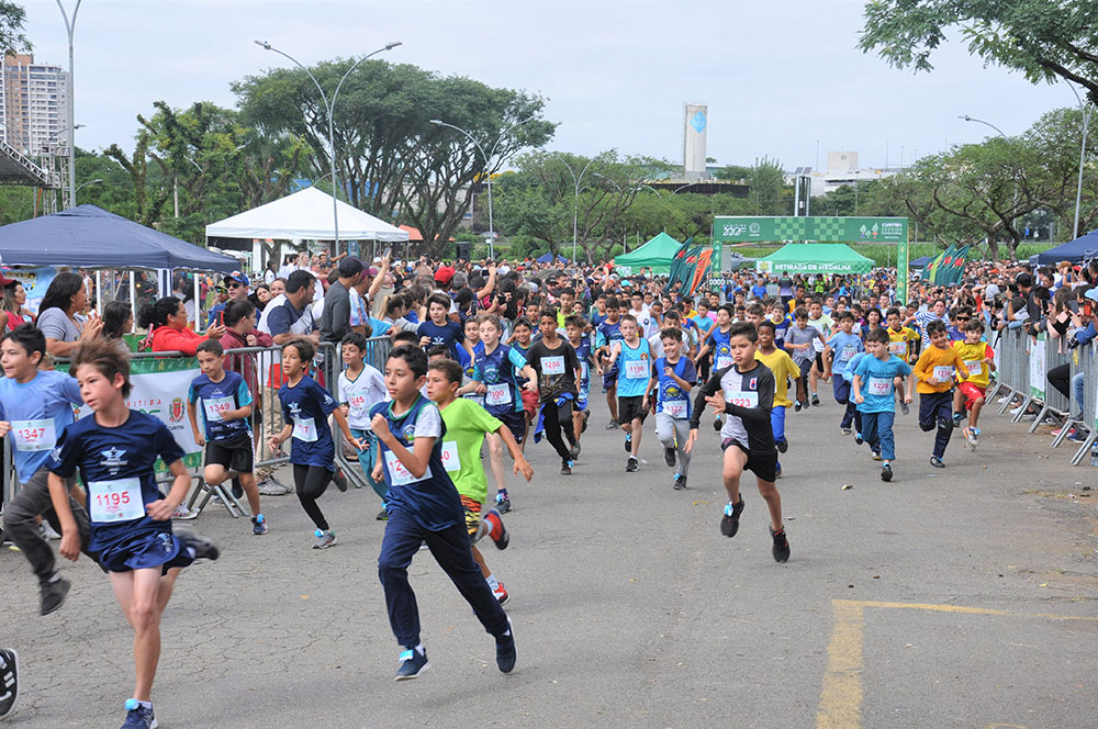 Alunos de Campina Grande do Sul participam da 1ª Corrida de Rua Infantil de Curitiba e conhecem a Família Folhas 9 1ª Corrida de Rua Infantil de Curitiba