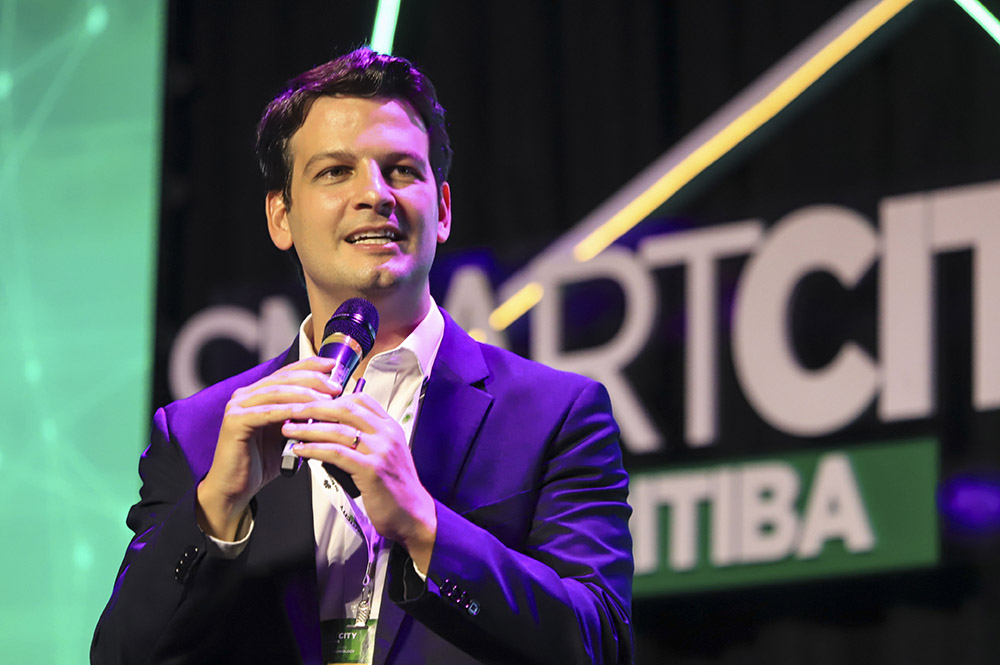 Eduardo Pimentel destaca que é preciso saber ouvir os moradores para uma cidade ser inteligente 2 Eduardo Pimentel, vice-prefeito de Curitiba e secretário de Estado das Cidades