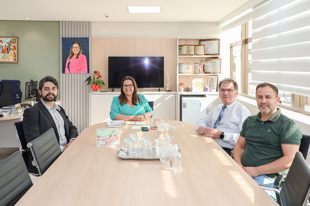 Prefeitura de Pinhais recebe o novo tabelião de protestos da cidade 7 novo tabelião de protestos