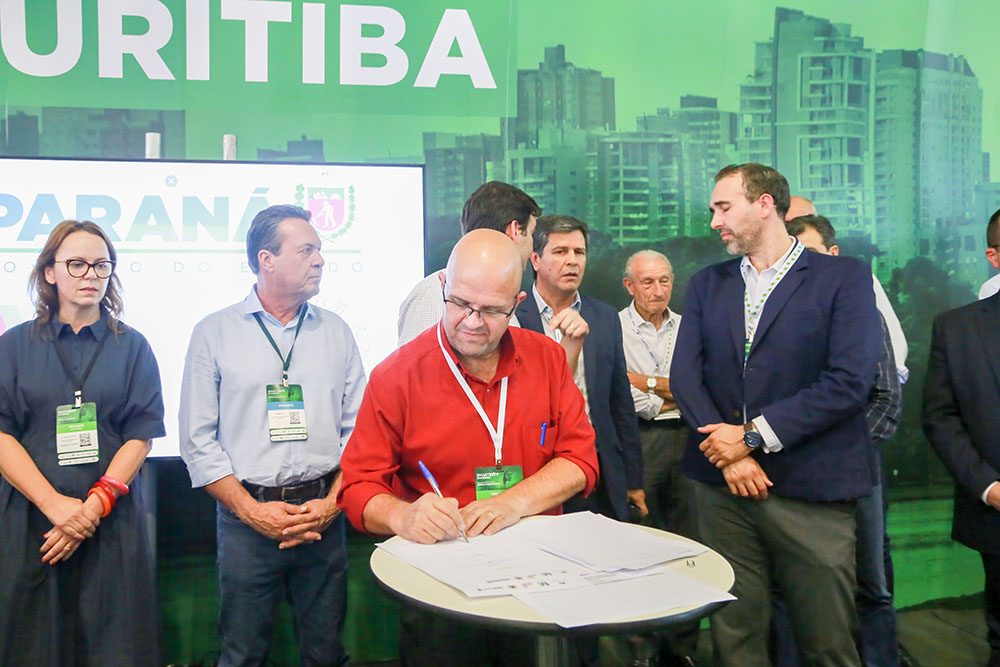 Pinhais participa de assinatura para criação de aplicativo de Turismo para Região Metropolitana 2 aplicativo de Turismo