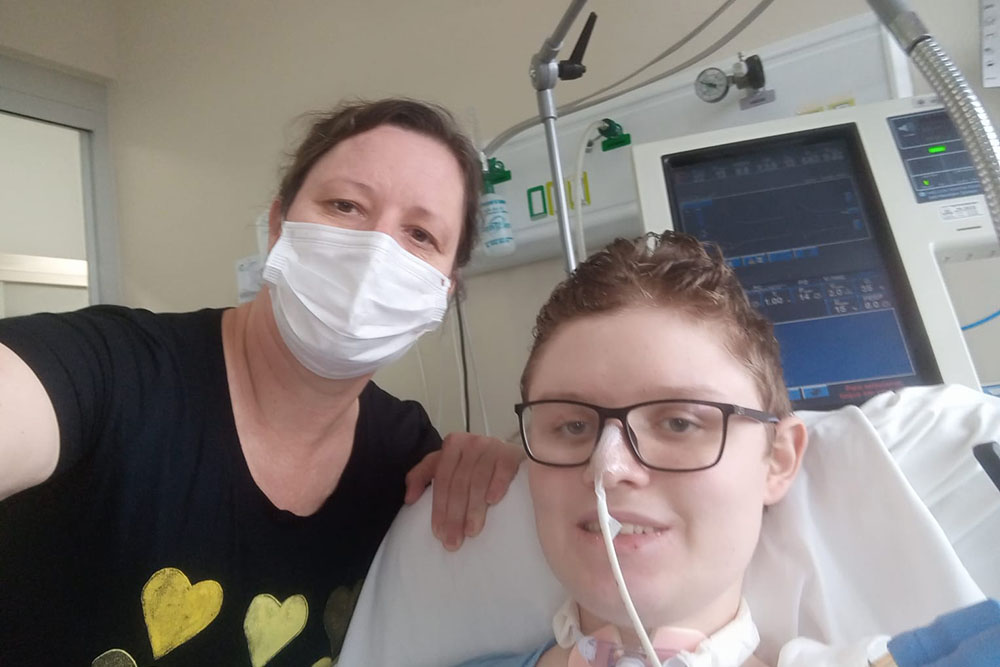 Nos corredores de hospitais, mães mudam própria vida para cuidar da saúde dos filhos 9 mães mudam própria vida para cuidar da saúde dos filhos