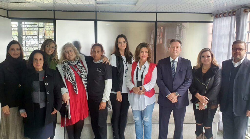 1ª Semana Nacional do Registro Civil atende mais de mil pessoas no Paraná 6 Registre-se