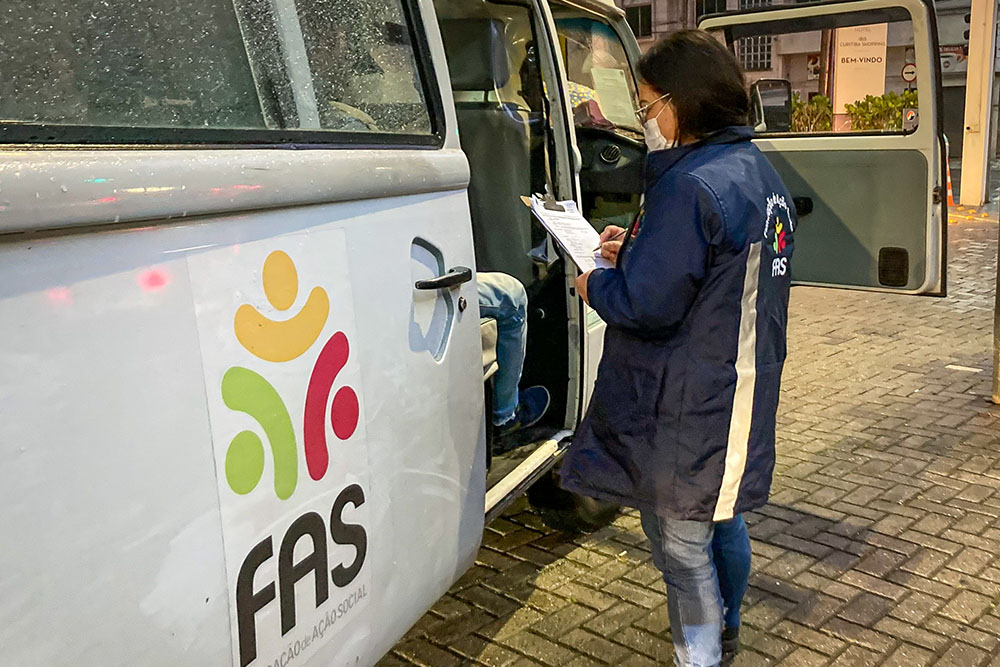 Prefeitura de Curitiba acolhe mais pessoas na 2ª noite de ação intensificada contra o frio 4 contra o frio