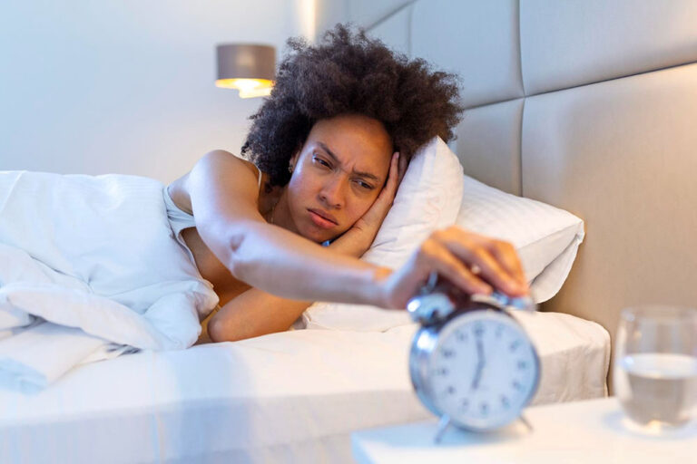 Está acordando cansado