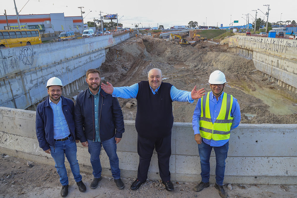 Prefeito Rafael Greca vistoria obras da Linha Verde Norte no Trevo do Atuba 7 Linha verde Norte