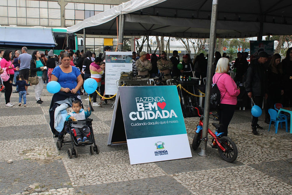 Dia do Trabalhador em Fazenda Rio Grande leva mais de mil pessoas à Praça Brasil 7 Dia do Trabalhador em Fazenda Rio Grande